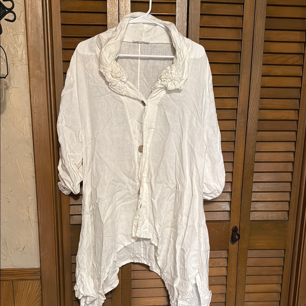 Tempo Paris White Ruffled 3/4 Sleeve Button Down Shirt